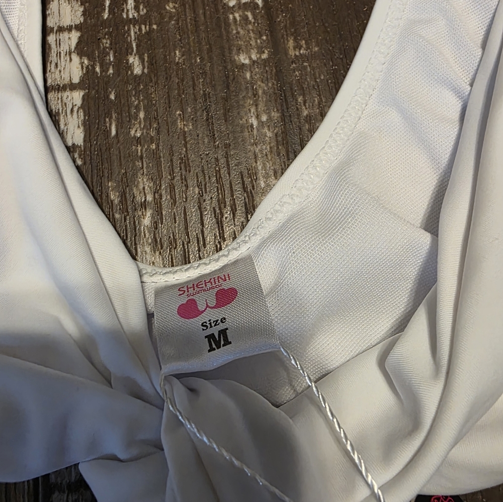 Chic White Bikini Set - Picture 6 of 9